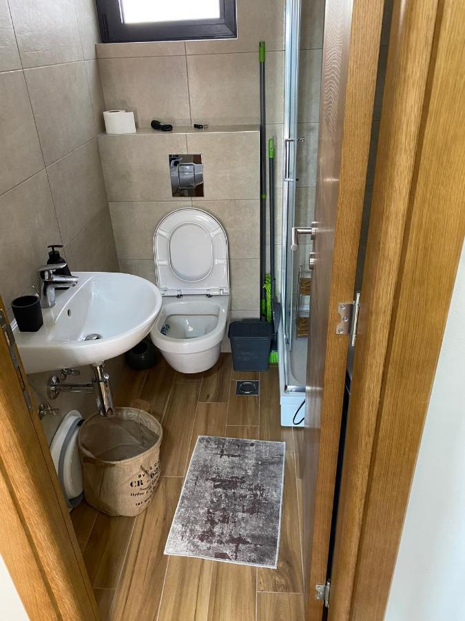 Fides Stylish Apartments Tivat With Pool المظهر الخارجي الصورة